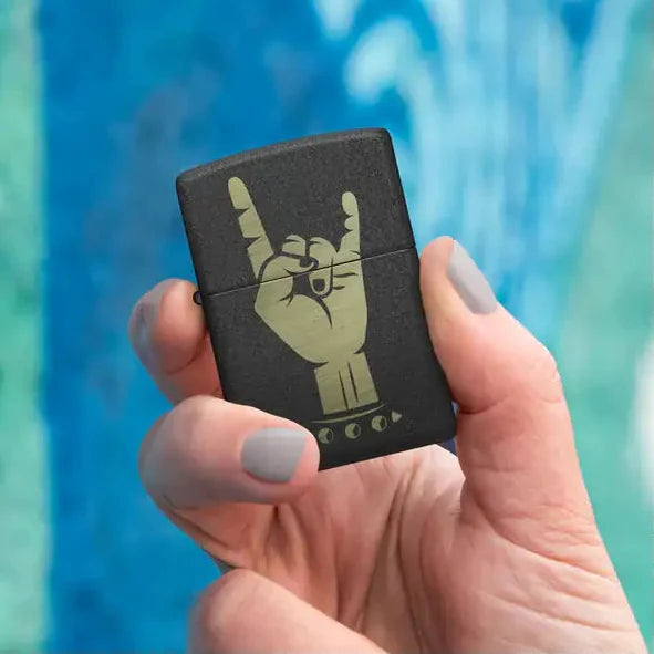 Zippo - Rock On Motif - Czarna zapalniczka Crackle