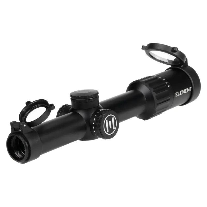 Element Helix HD 1-8x24 LPVO med åpne linsedeksler, skrått forfra