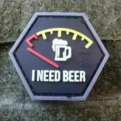 Patch - I Need Beer Rubber - Rød - Game-On.no